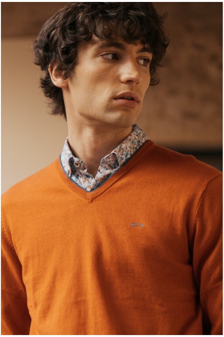 JERSEY NARANJA CUELLO PICO HOMBRE 2