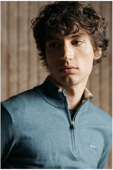 JERSEY AZUL CUELLO SEMICISNE CON CREMALLERA 2