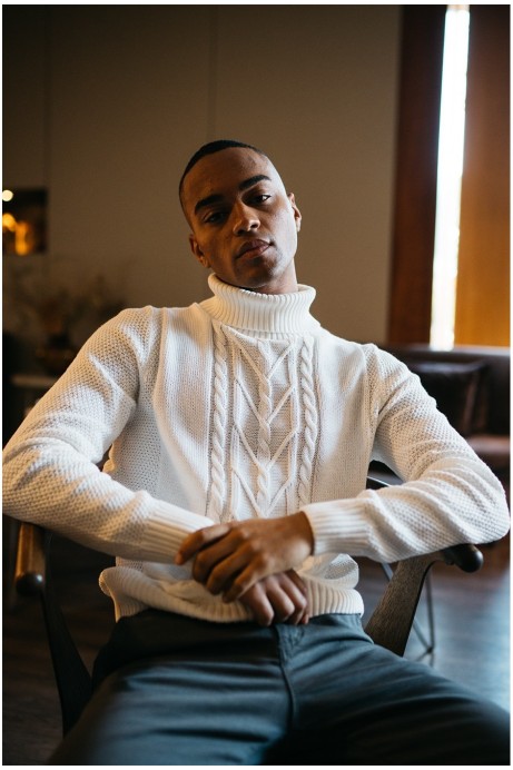 JERSEY OCHOS BEIGE CUELLO VUELTO HOMBRE