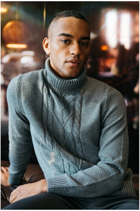 JERSEY OCHOS GRIS CUELLO VUELTO HOMBRE