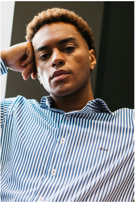 CAMISA EN TEJIDO DE RAYAS ANTIARRUGAS 2