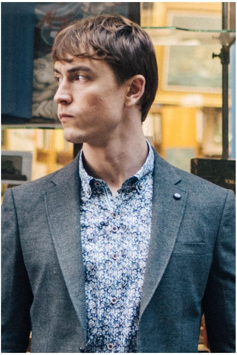 AMERICANA DE PUNTO EN COLOR AZUL 2