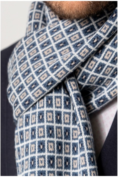 BUFANDA HOMBRE CUADRADITOS AZULES 2