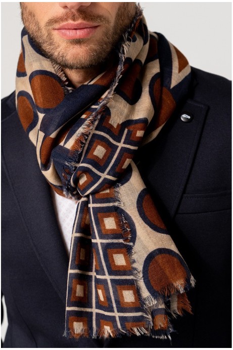 BUFANDA ESTAMPADO GEOMETRICO MARRON