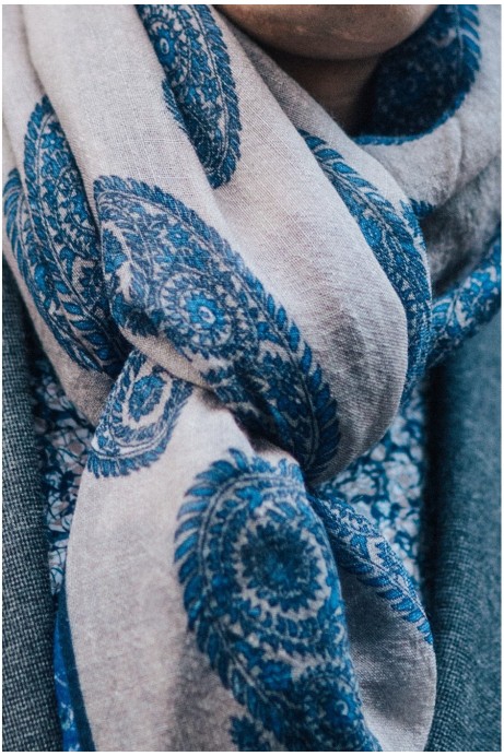 BUFANDA ESTAMPADO CACHEMIR AZUL HOMBRE 2