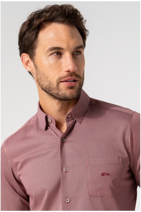 CAMISA ESTAMPADA GRANATE HOMBRE REGULAR FIT 2