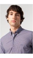 CAMISA REGULAR FIT ESTAMPADO DE COMAS COLORES