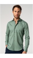 CAMISA ESTAMPADA CON BOLSILLO EN TONO VERDE
