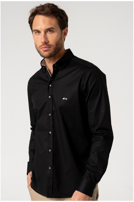 CAMISA SLIM FIT EN LISO NEGRO
