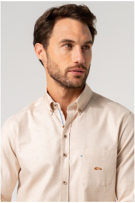 CAMISA LISA BEIGE CON BOLSILLO 2