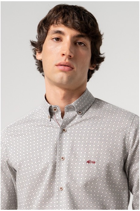 CAMISA ESTMAPADA HOMBRE EN FONDO GRIS 2