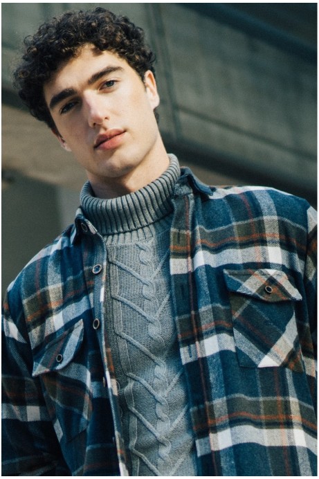 SOBRECAMISA CUADROS AZUL CON BOLSILLOS GRANDES CON SOLAPA 2