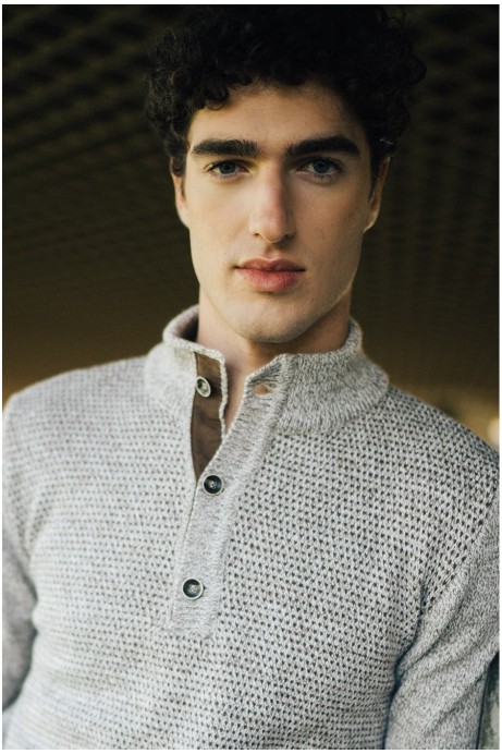 JERSEY PUNTO CUELLO CON BOTONES COLOR GRIS 2