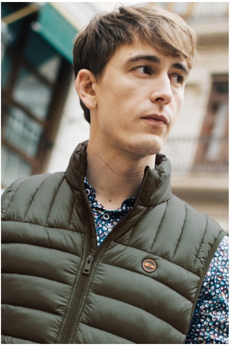 CHALECO ACOLCHADO SIN CAPUCHA CAQUI 2