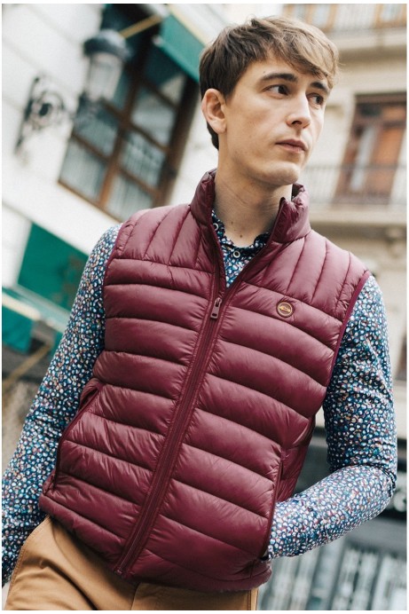 CHALECO ACOLCHADO SIN CAPUCHA GRANATE