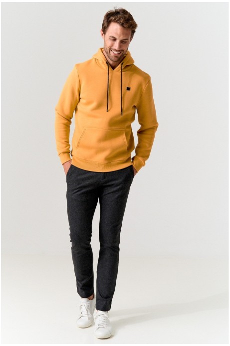 SUDADERA HOMBRE CON CAPUCHA MOSTAZA 2