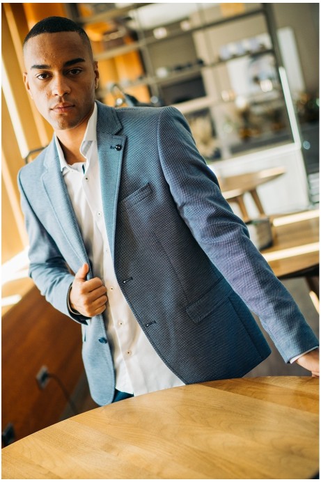 AMERICANA DE PUNTO AZUL