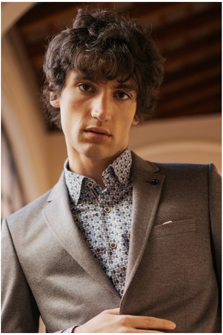 AMERICANA DE PUNTO MARRÓN 2